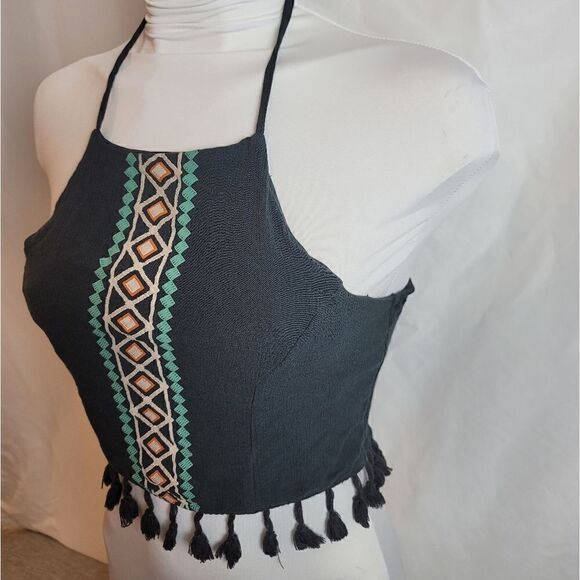 CLOVER + SCOUT Halter Cropped Top - Picture 3 of 6